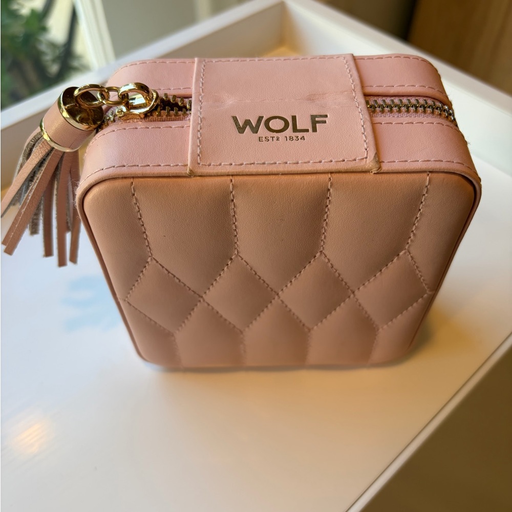 WOLF Pink and Tan Travel Jewelry Organizer - Picture 4 of 14
